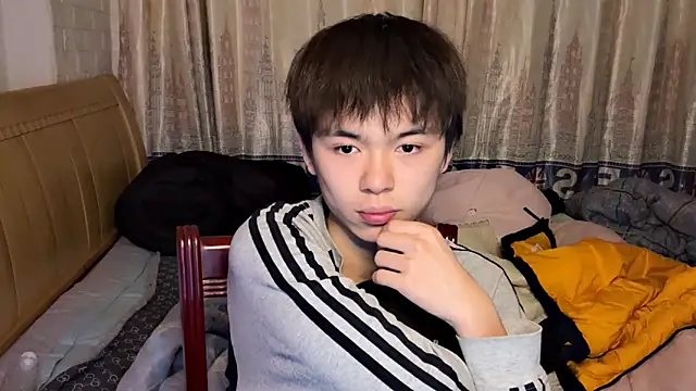 Snapshot of xiaottt1918 chatting on 01-21-25, 01:43 xiaottt1918 online show from 01-21-25, 01:43