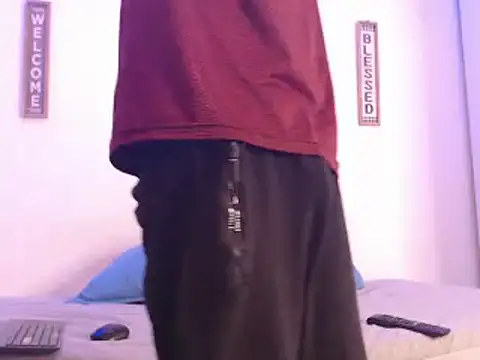 Snapshot of harrytomson_1 chatting on 12-26-24, 04:32 harrytomson 1 online show from 12-26-24, 04:32