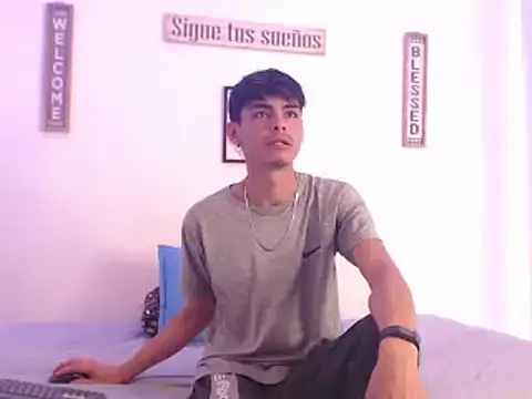 Snapshot of harrytomson_1 chatting on 12-27-24, 07:14 harrytomson 1 online show from 12-27-24, 07:14