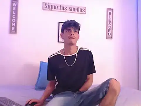 Snapshot of harrytomson_1 chatting on 12-30-24, 08:54 harrytomson 1 online show from 12-30-24, 08:54