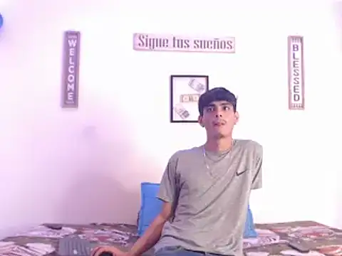 Snapshot of harrytomson_1 chatting on 01-15-25, 04:57 harrytomson 1 online show from 01-15-25, 04:57