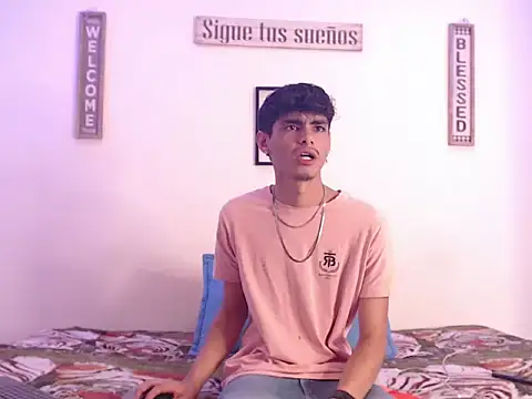 Snapshot of harrytomson_1 chatting on 01-18-25, 01:30 harrytomson 1 online show from 01-18-25, 01:30