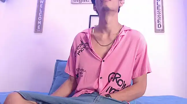 Snapshot of harrytomson_1 chatting on 03-06-25, 07:47 harrytomson 1 online show from 03-06-25, 07:47