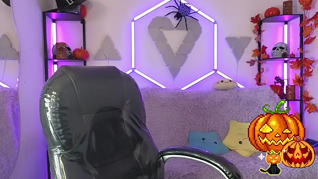 littlevixen18 online show from 10-30-25, 06:52