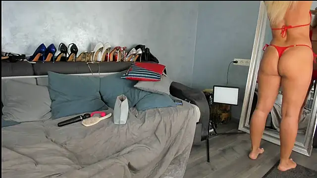Snapshot of SEXDream777 chatting on 06-22-26, 03:20 SEXDream777 online show from 06-22-26, 03:20