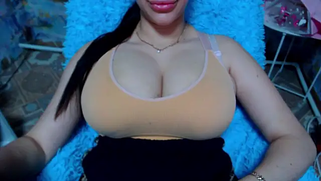 Snapshot of lovelyseu chatting on 11-15-25, 12:56 lovelyseu online show from 11-15-25, 12:56