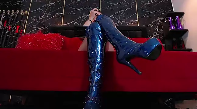 Snapshot of KatyMore_ chatting on 03-10-25, 06:01 KatyMore online show from 03-10-25, 06:01