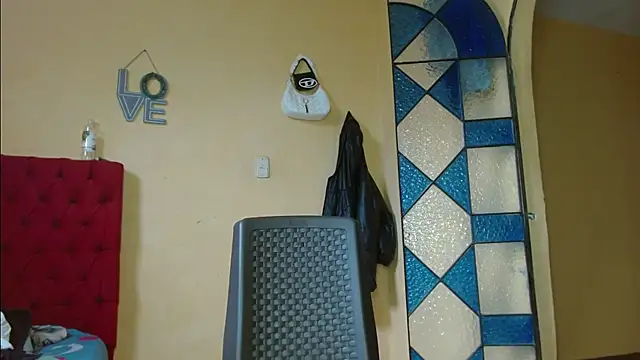 cristinamontiel online show from 02-06-25, 07:18