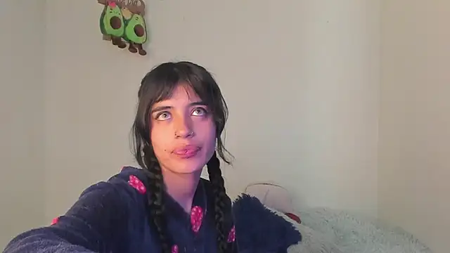 Snapshot of CelesteXCute chatting on 02-05-25, 12:17 CelesteXCute online show from 02-05-25, 12:17