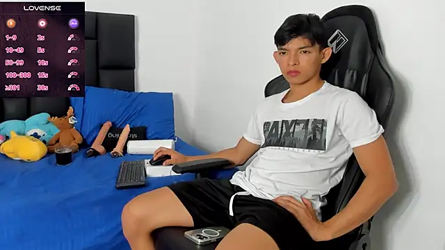 Tonny twink  online show from 02-21-26, 11:06