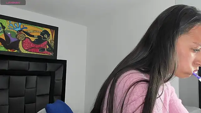 tatiana valencia online show from 01-31-25, 03:44