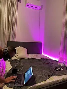 Snapshot of moody1996- chatting on 12-23-24, 10:44 moody1996- online show from 12-23-24, 10:44