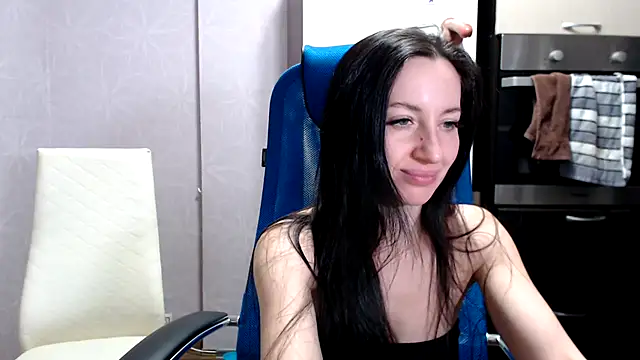 Snapshot of RailyMellow chatting on 12-20-24, 05:40 RailyMellow online show from 12-20-24, 05:40