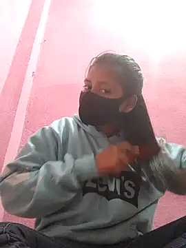 hotdesibb30 online show from 12-17-24, 06:13