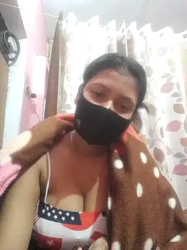 hotdesibb30 online show from 01-04-25, 11:00