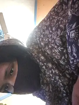 hotdesibb30 online show from 01-15-25, 05:47