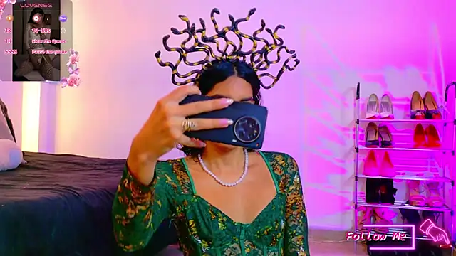 CampbelGinger online show from 10-27-25, 01:53