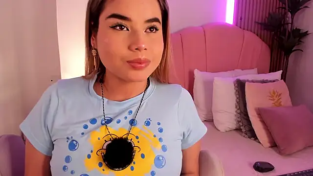 Snapshot of Victoria_vallejo_ chatting on 02-21-26, 11:44 Victoria vallejo online show from 02-21-26, 11:44