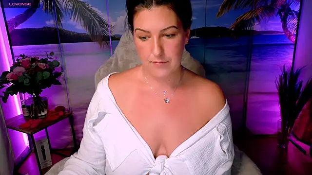 NatiLove35 online show from 11-10-25, 07:02