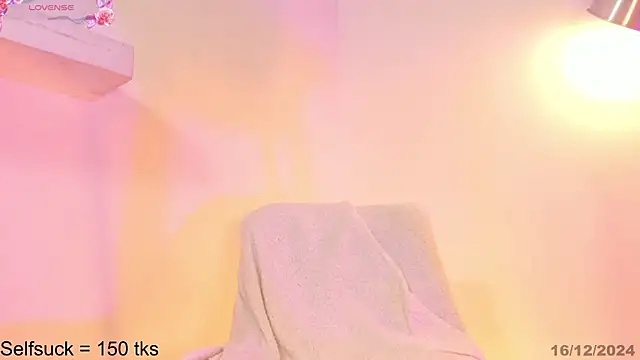 Samara Gray online show from 12-16-24, 03:54