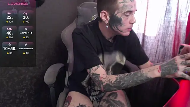 Snapshot of lonelycrystal chatting on 02-19-25, 10:12 lonelycrystal online show from 02-19-25, 10:12