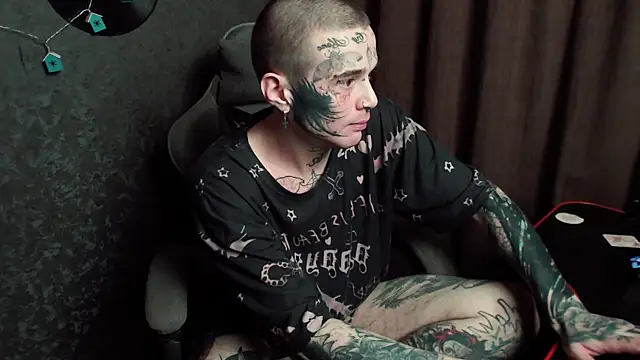 Snapshot of lonelycrystal chatting on 09-29-25, 06:46 lonelycrystal online show from 09-29-25, 06:46