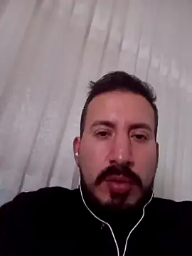Snapshot of Karizmatikman chatting on 03-18-26, 12:47 Karizmatikman online show from 03-18-26, 12:47