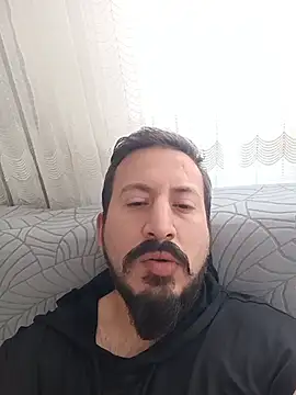Snapshot of Karizmatikman chatting on 06-23-26, 12:03 Karizmatikman online show from 06-23-26, 12:03