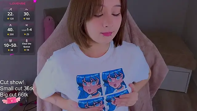 Mary uw online show from 04-09-26, 03:39