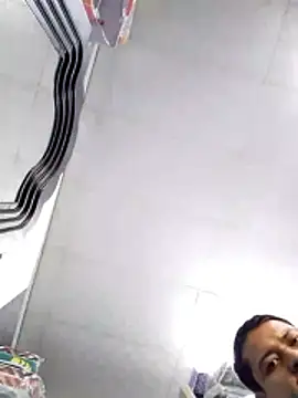 Snapshot of rober245 chatting on 01-13-26, 05:51 rober245 online show from 01-13-26, 05:51