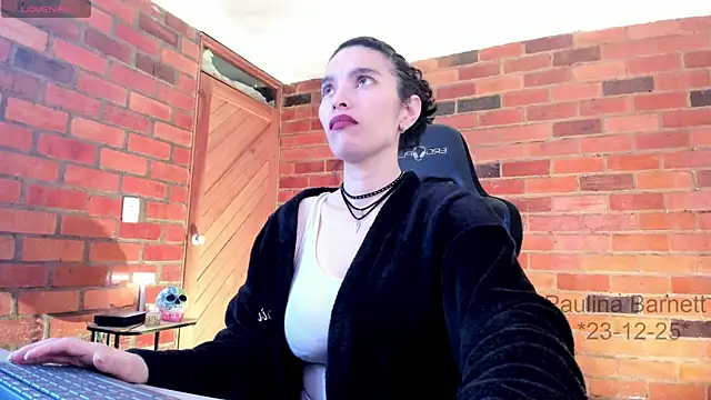 paulinabarnett- online show from 12-23-25, 08:56