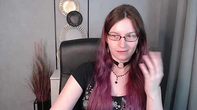 emmaxDelight online show from 12-28-24, 10:36