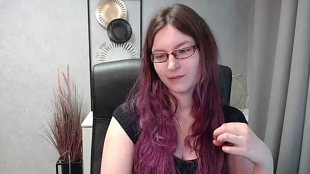 emmaxDelight online show from 12-29-24, 07:39