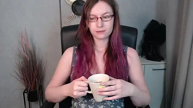 emmaxDelight online show from 02-06-25, 08:18