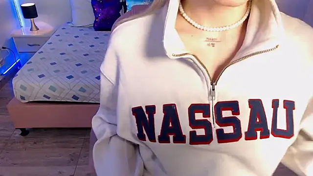 zoe jones13 online show from 02-20-26, 03:36