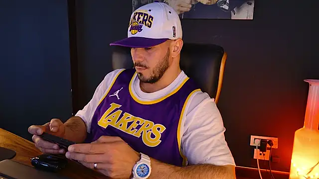 AngeloEric online show from 11-25-25, 12:27