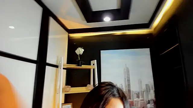 lilithTeen1  online show from 12-20-24, 09:00