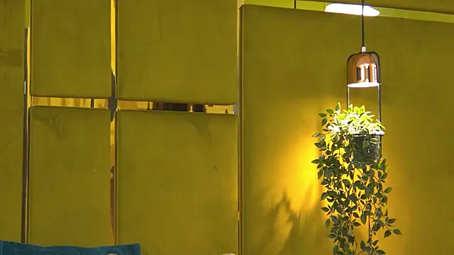 Snapshot of NattyDevon chatting on 10-13-25, 05:40 NattyDevon online show from 10-13-25, 05:40