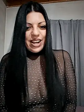 Snapshot of Paulitta- chatting on 04-25-26, 01:52 Paulitta- online show from 04-25-26, 01:52