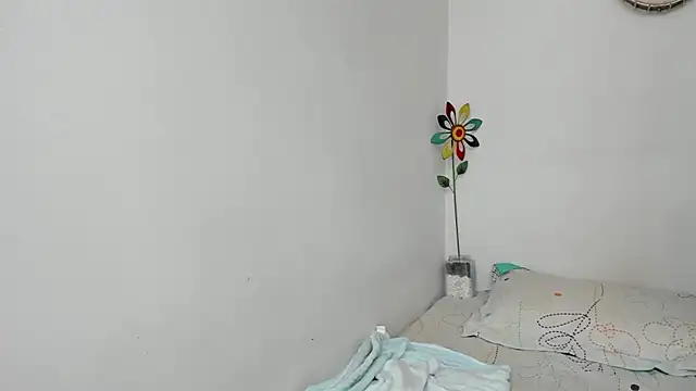 electra hunt online show from 12-08-24, 05:44