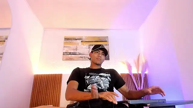 zander 2120 online show from 06-23-26, 01:42