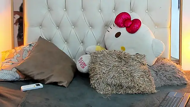 Snapshot of camila_sex_latina chatting on 01-07-25, 02:42 camila sex latina online show from 01-07-25, 02:42