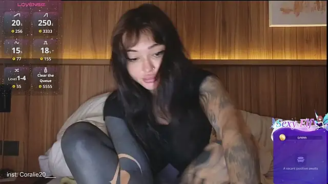 Snapshot of Coralie20_ chatting on 04-19-26, 07:18 Coralie20 online show from 04-19-26, 07:18