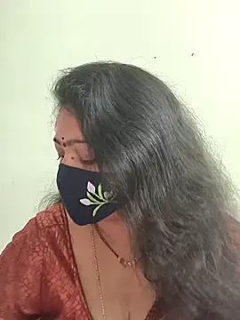 neelu-hoty online show from 09-19-25, 08:38