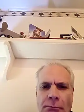 Snapshot of Hand69someguy chatting on 12-14-24, 12:33 Hand69someguy online show from 12-14-24, 12:33