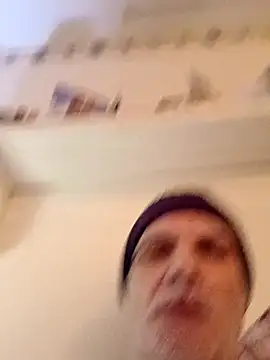 Snapshot of Hand69someguy chatting on 03-02-25, 03:13 Hand69someguy online show from 03-02-25, 03:13