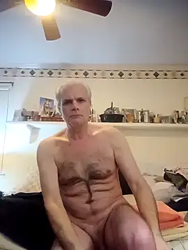 Snapshot of Hand69someguy chatting on 10-22-25, 12:33 Hand69someguy online show from 10-22-25, 12:33