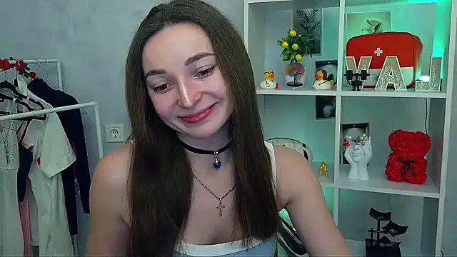  Barbie Kiss  online show from 02-08-26, 04:21