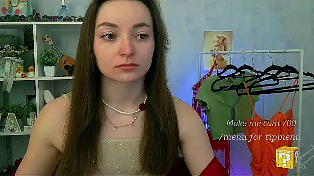  Barbie Kiss  online show from 04-06-26, 08:37