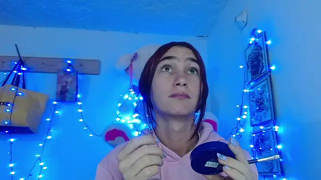 Snapshot of SexyTokio4 chatting on 01-18-25, 05:31 SexyTokio4 online show from 01-18-25, 05:31